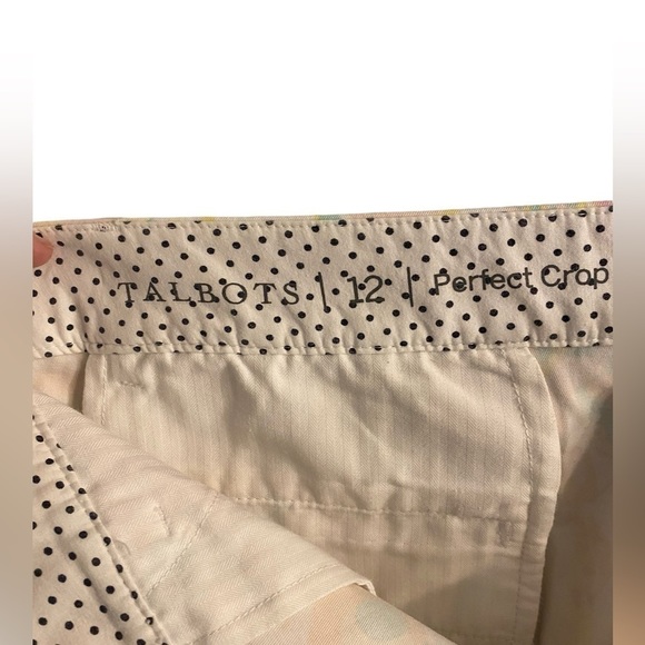 Talbots Perfect Crop floral and white, size 12, button detail on ankle. - Picture 13 of 14